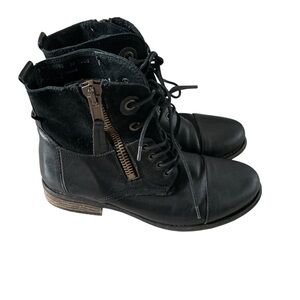 Tara M Loris size 39 black leather and suede combat boots zipper side tie front